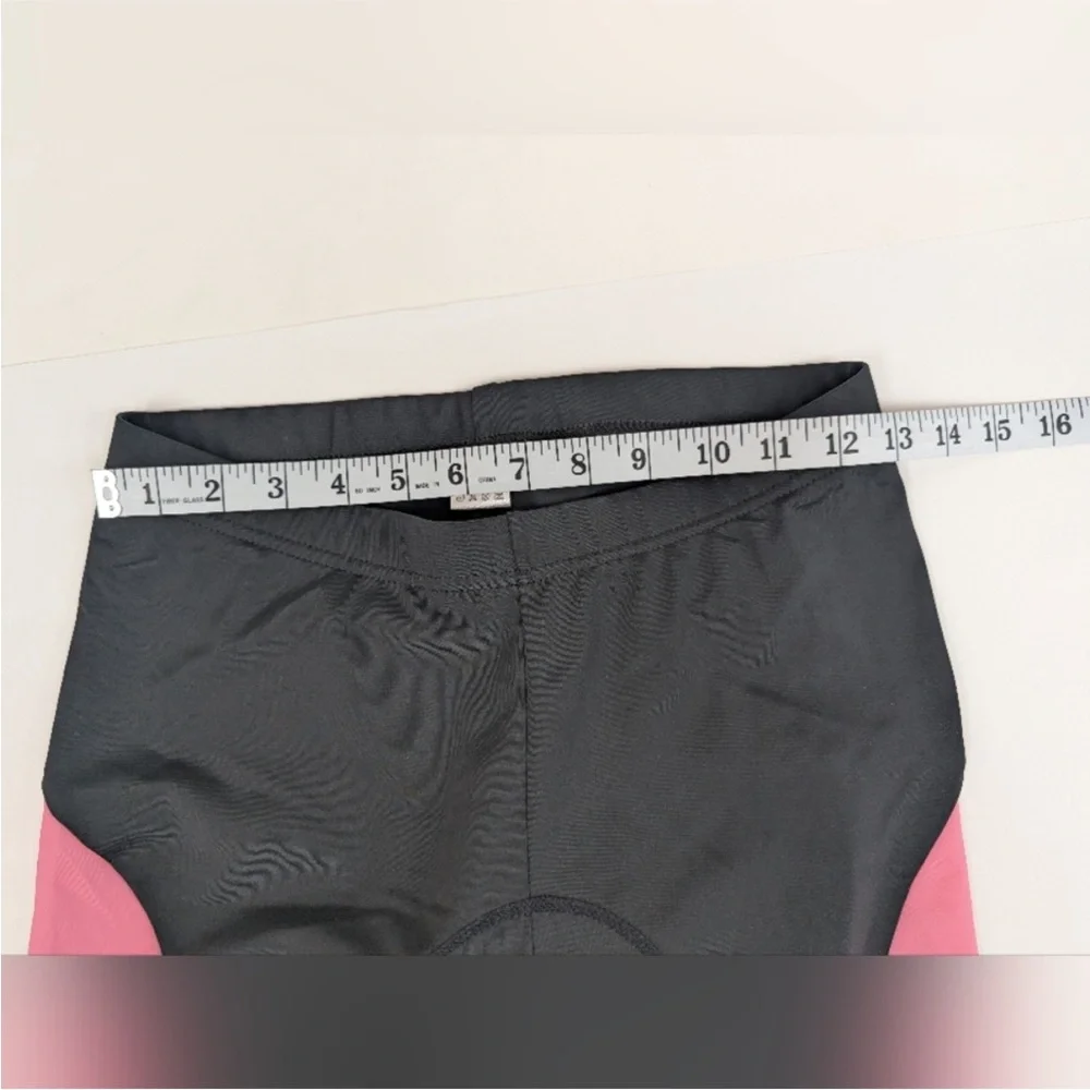 WOMENS BLACK AND PINK CYCLING BIKING ATHLETIC SHORTS SZ MED INDOOR CYCLING CLASS